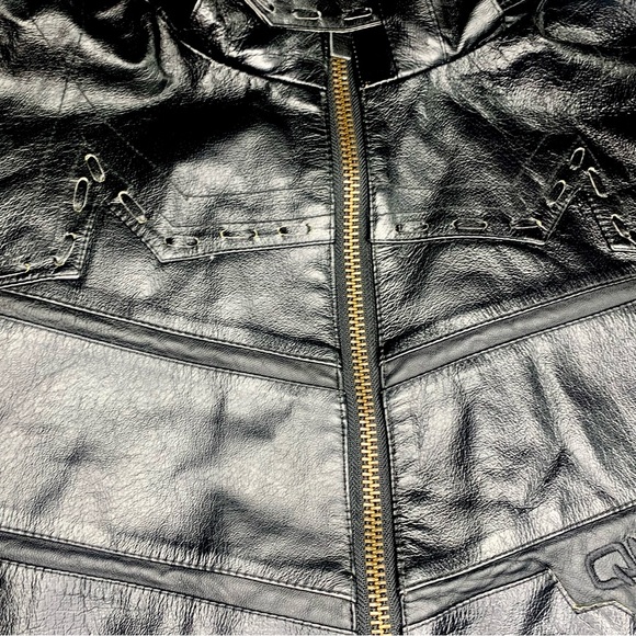 Quicksilver Leather Snowboard/Ski Mens Jacket. Size M. Faux fur hood, zip front - Picture 8 of 16
